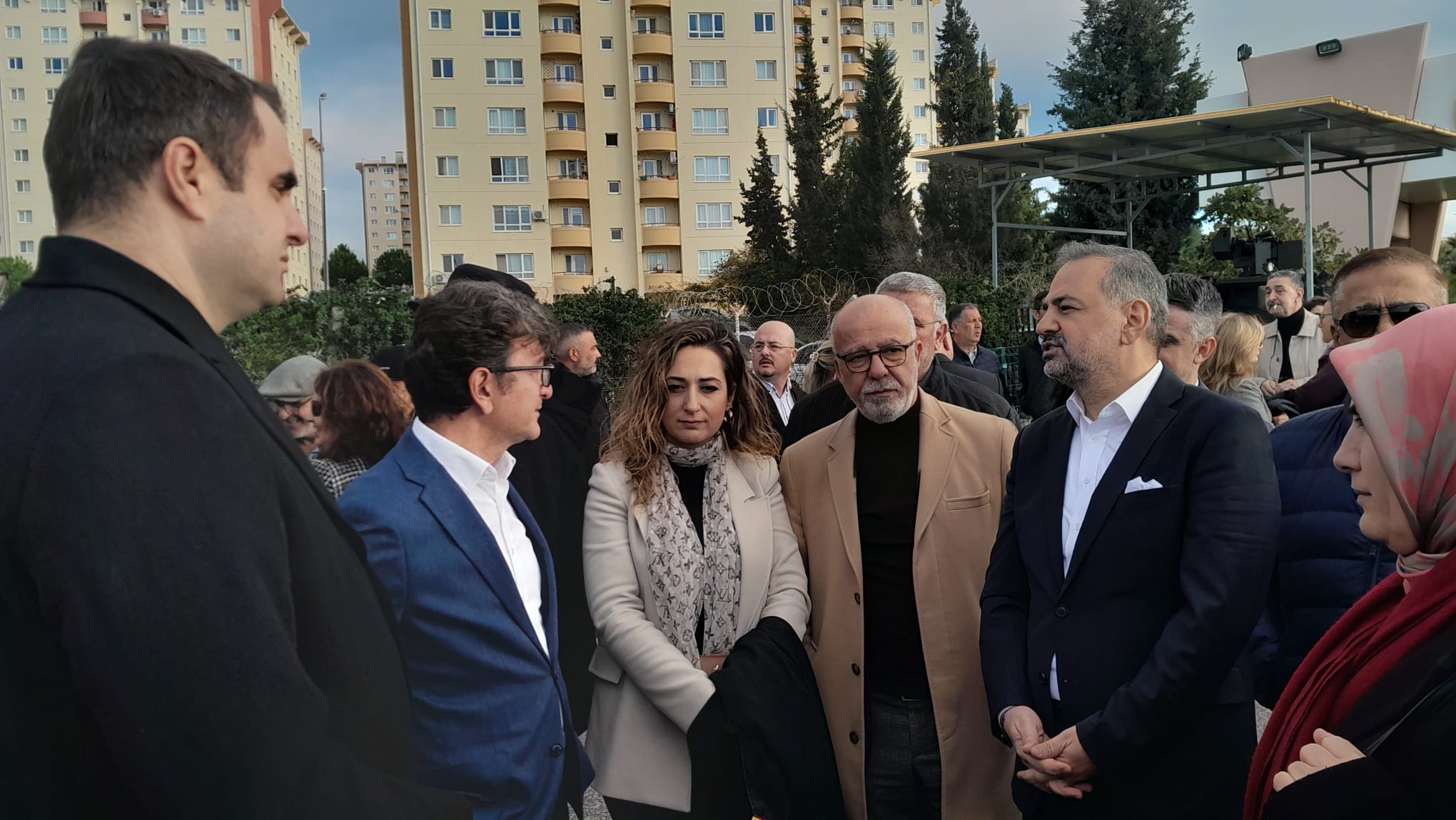 Özçelik hakkında zorla getirilme talebi