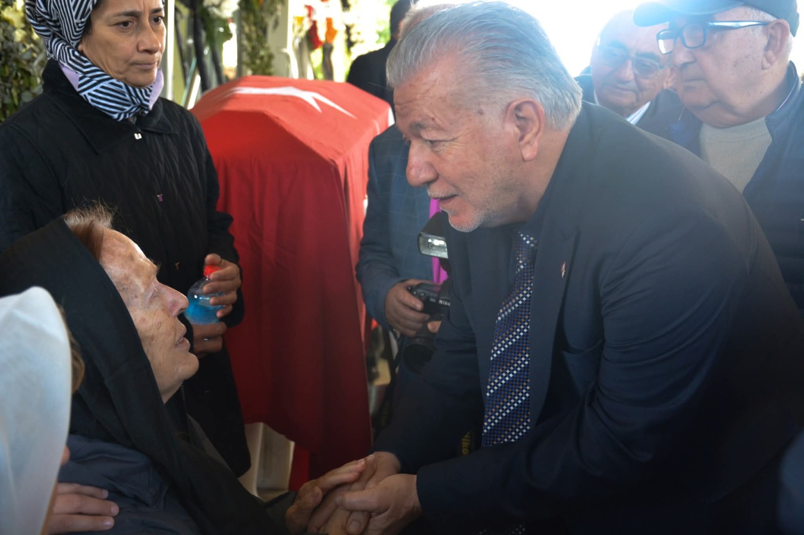 Son yolculuğuna uğurlandı