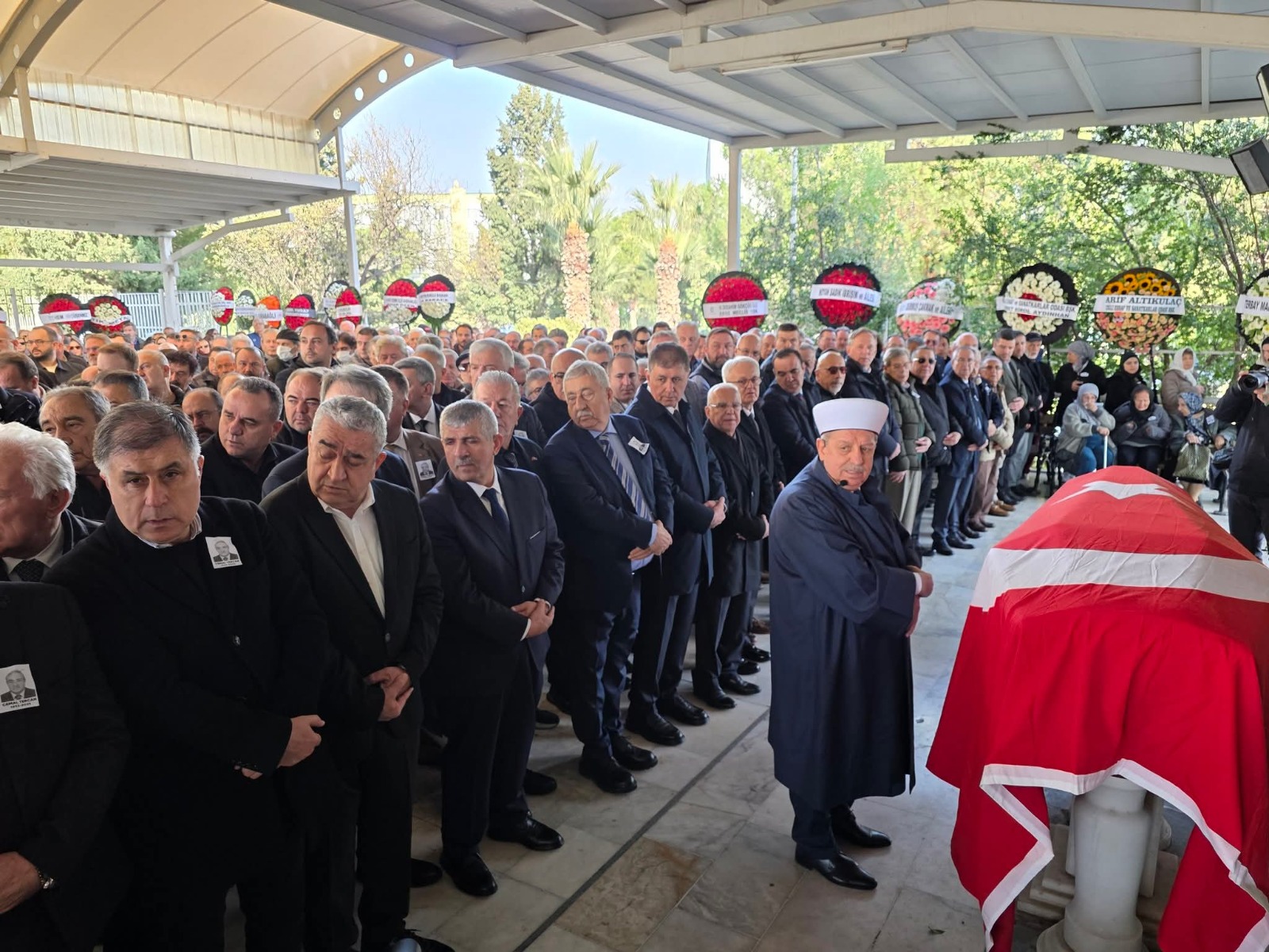 Son yolculuğuna uğurlandı