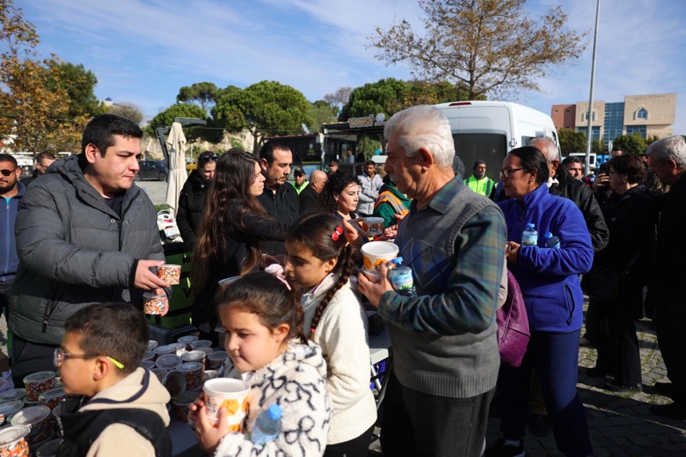 Çeşme’de Gülşah Durbay Için Hayır Yemeği Dağıtıldıphoto 2025 12 22 13 29 11 2