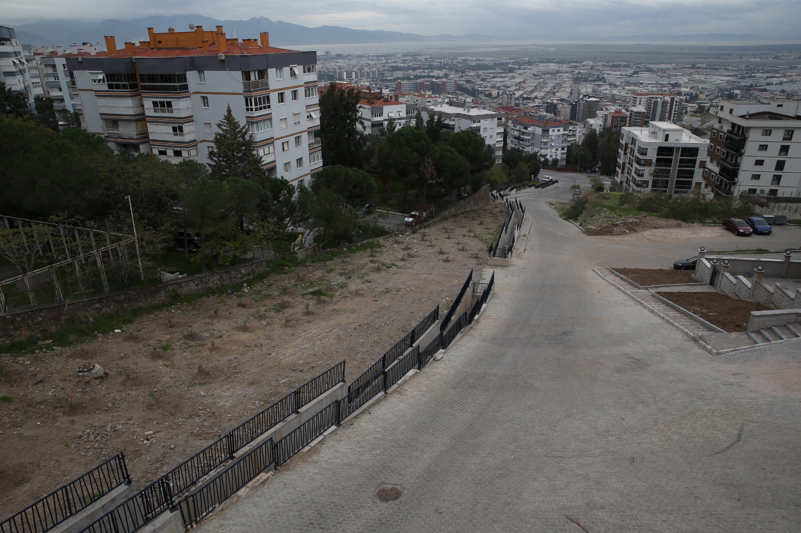 Çiğli Esentepe’de Yol Ve Istinat Duvarı3