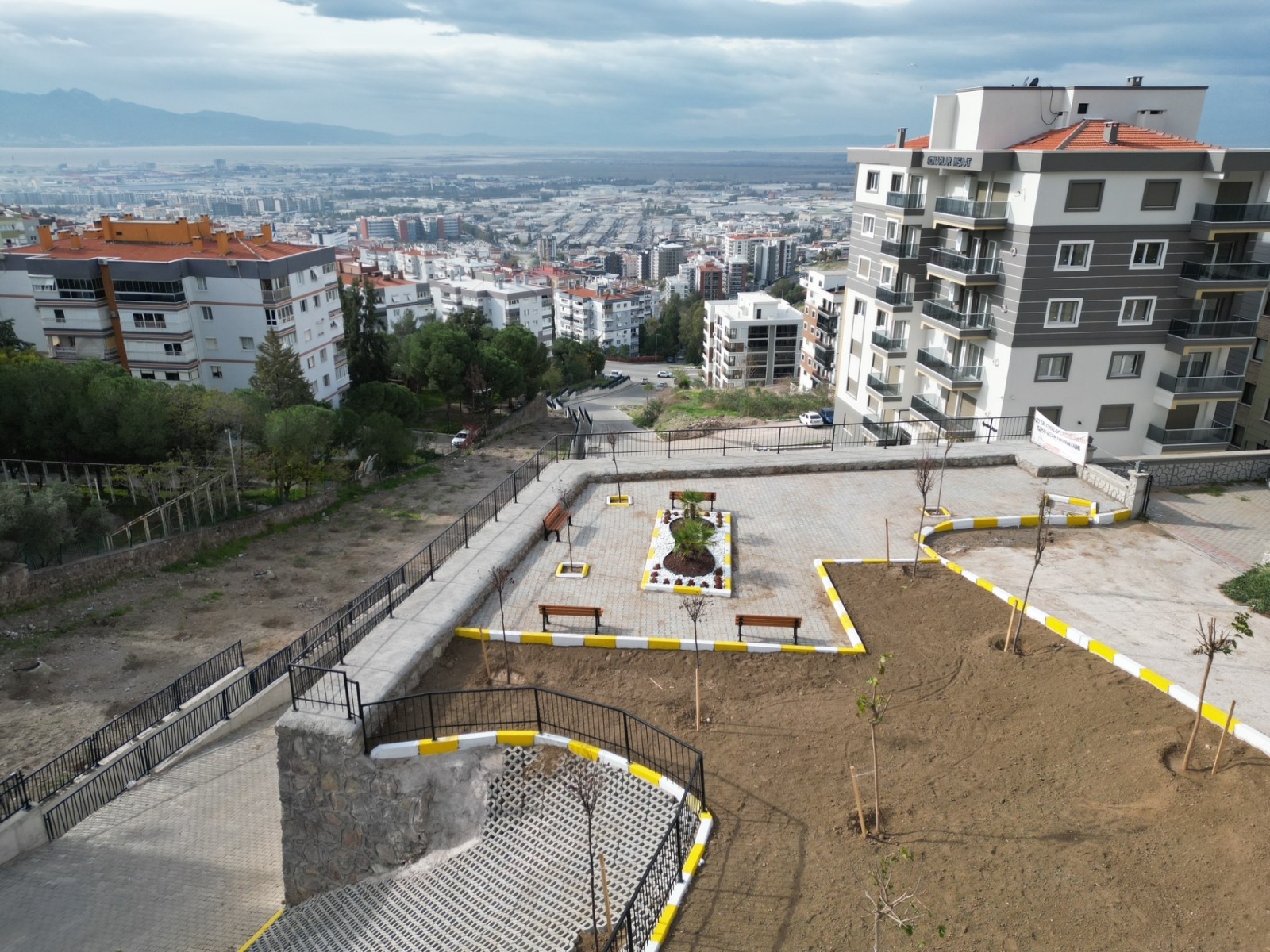 Çiğli Esentepe’de Yol Ve Istinat Duvarı4