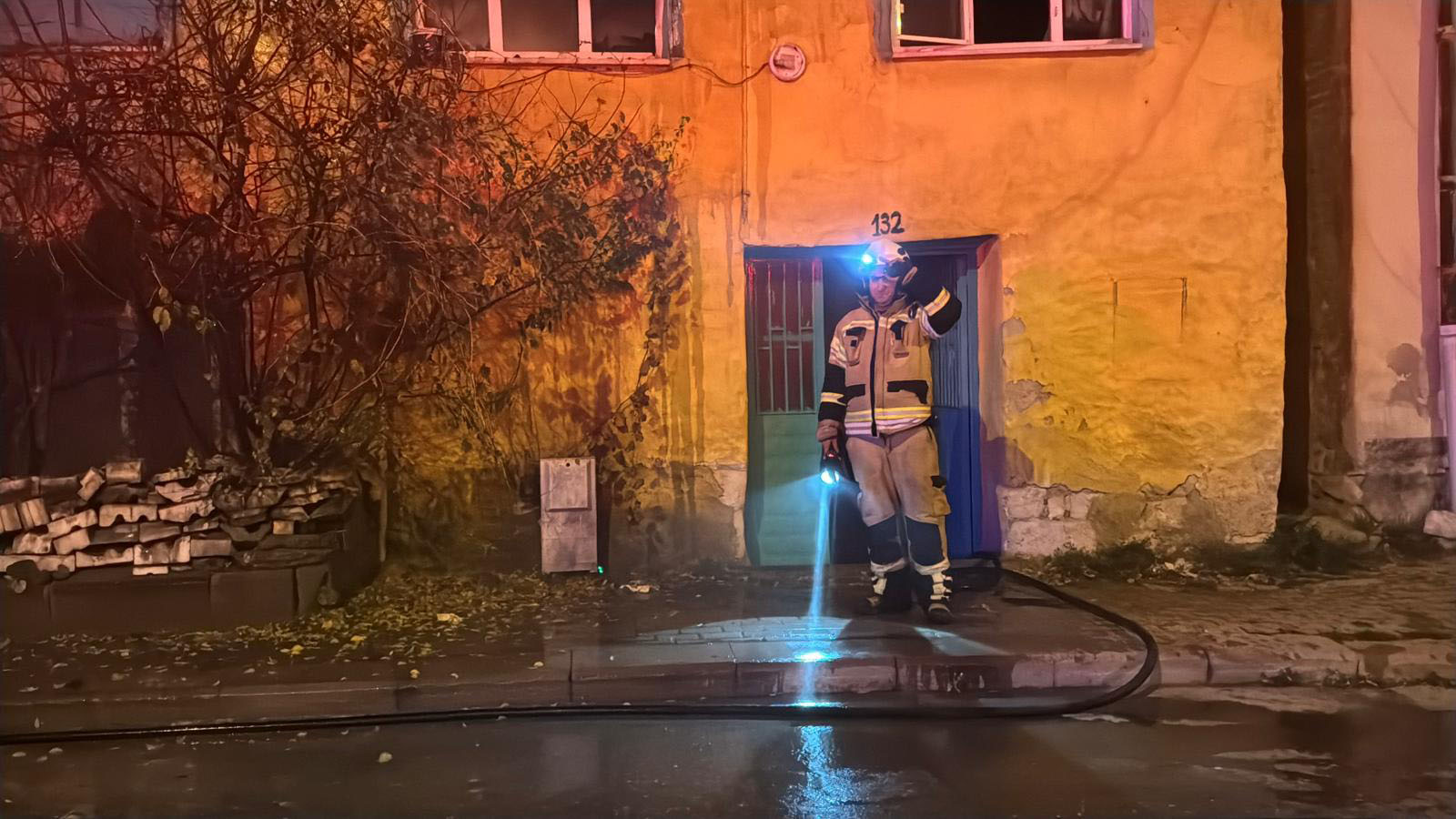 E V D E C I K A N Y A N G I N D A A N N E O L D U K I Z I Y A R A 1046562 310553