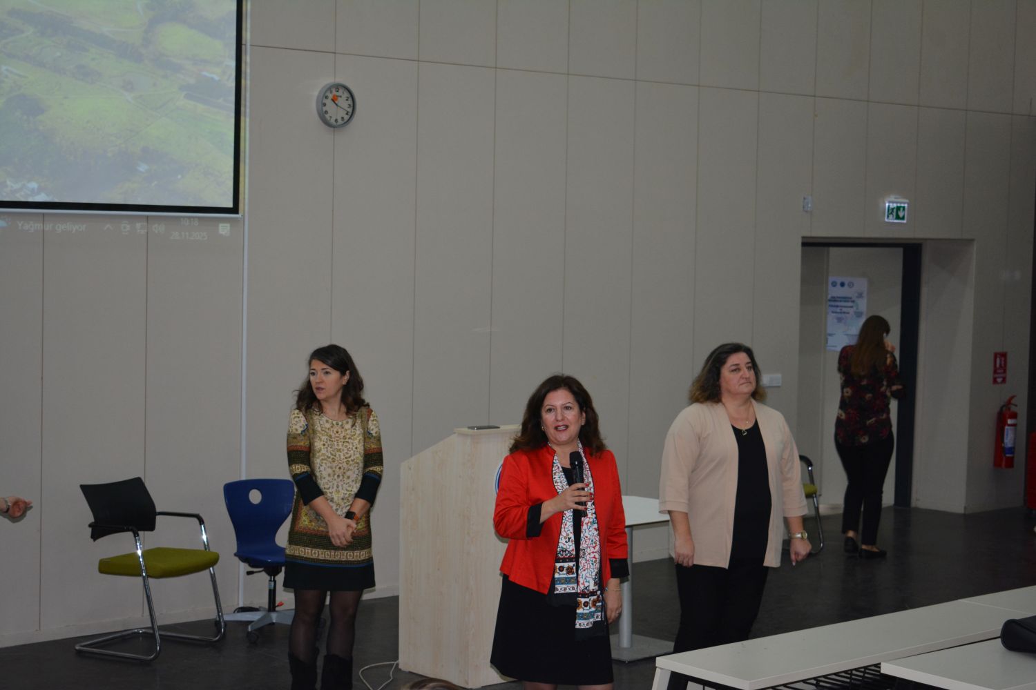 ++Ege Üniversitesi Hemşirelik Fakültesinde Akranlar Buluşuyor (2)