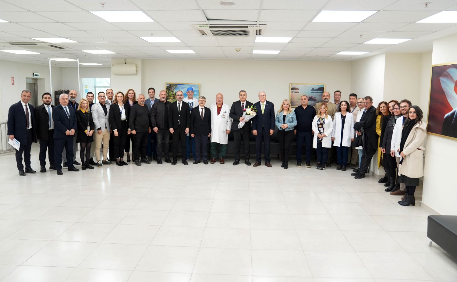 ++Ege Üniversitesi Tıp Fakültesi Çocuk Hastanesi Yeniden Yapılacak (2)