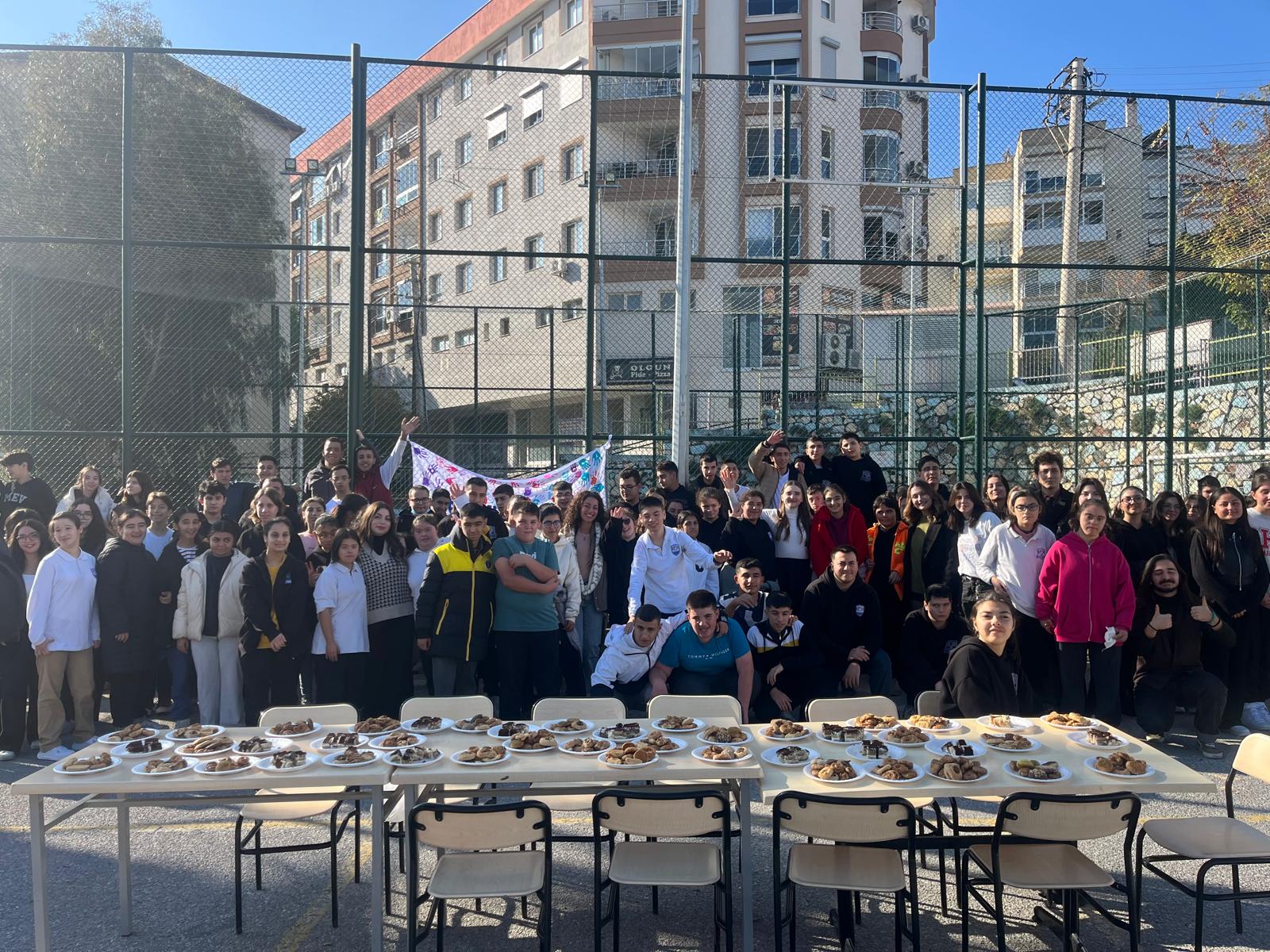 ++Ege Üniversitesinden ‘Dünya Engelliler Günü'ne Sanat Ve Dayanışma Köprüsü (3)