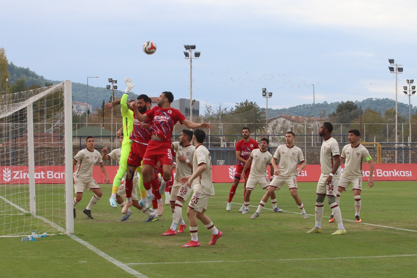 Fethiyespor, Bandırmaspor’u 4 1 Mağlup Ederek Gruplara Yükseldi2