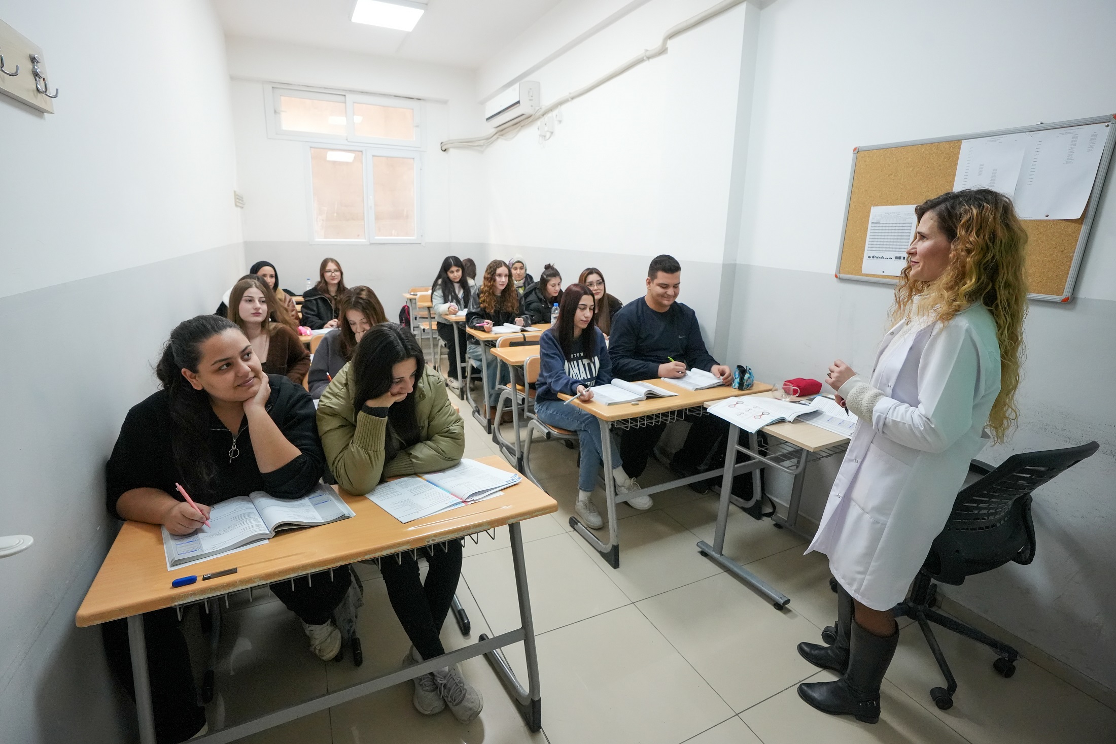 Gaziemir Belediyesi’nden Öğrencilere Ücretsiz Eğitim Hizmeti (10)