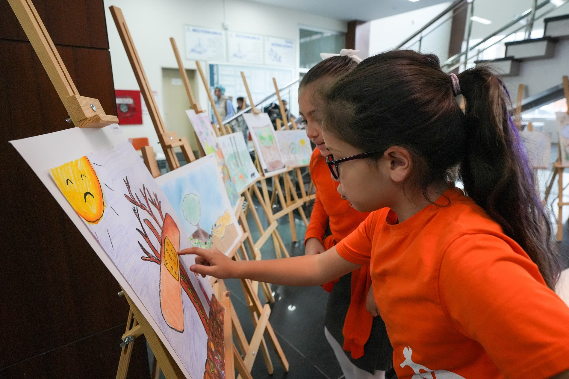 Gaziemirli Çocuklar “Toprak” Temalı Resimleriyle Iklim Krizine Dikkat Çekti (5)