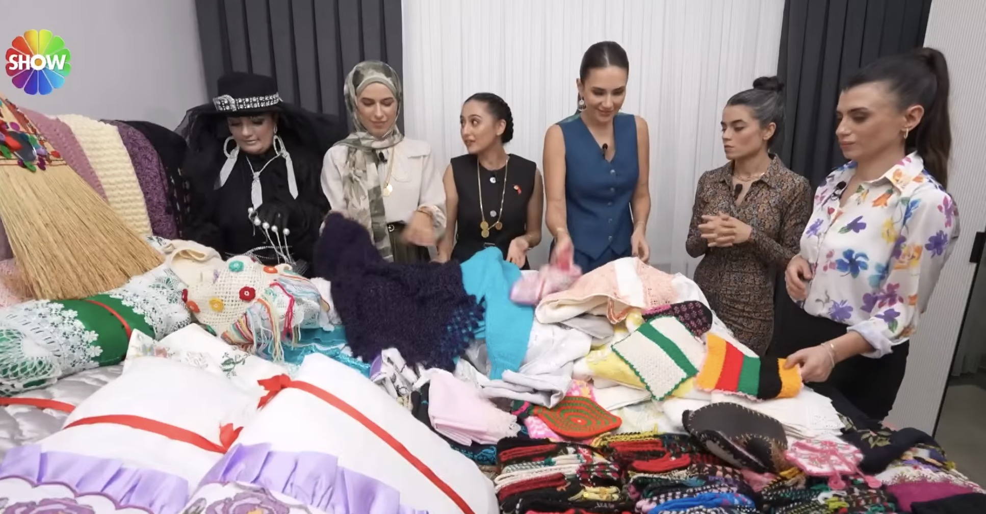 Gelin Evinde Esen Kaya