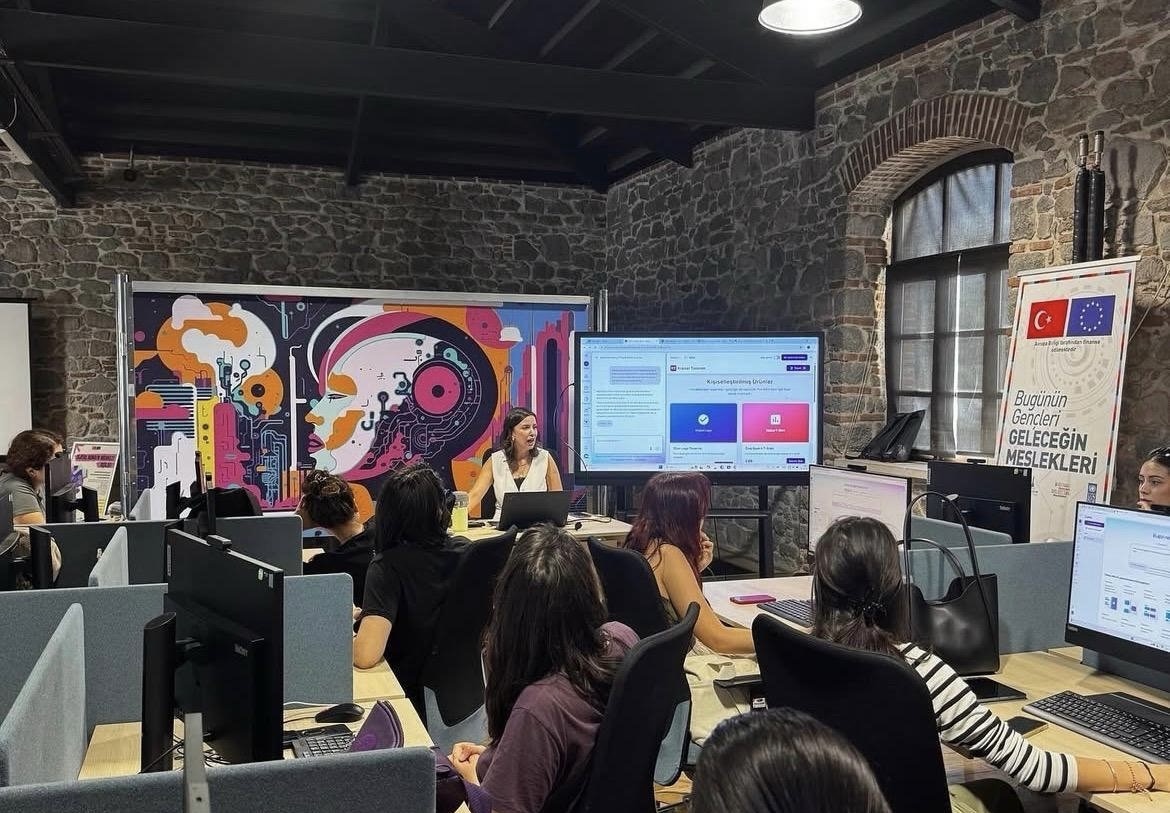 Gençler Için Yenilikçi Atölyeler İzmir’de2