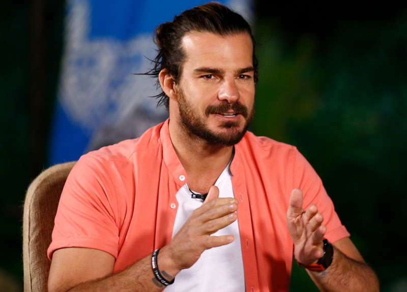 “Programdan önce bizi uyardı”