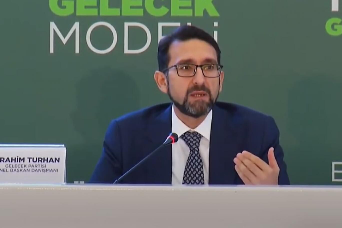 İbrahim Turhan'ın ''bade harabu’l Basra…'' uyarısına İngiliz ekonomist Timothy Ash'ten destek geldi