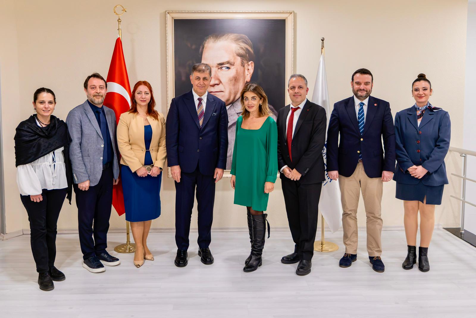 Üyelik Sertifikası Başkan Tugay’a takdim edildi