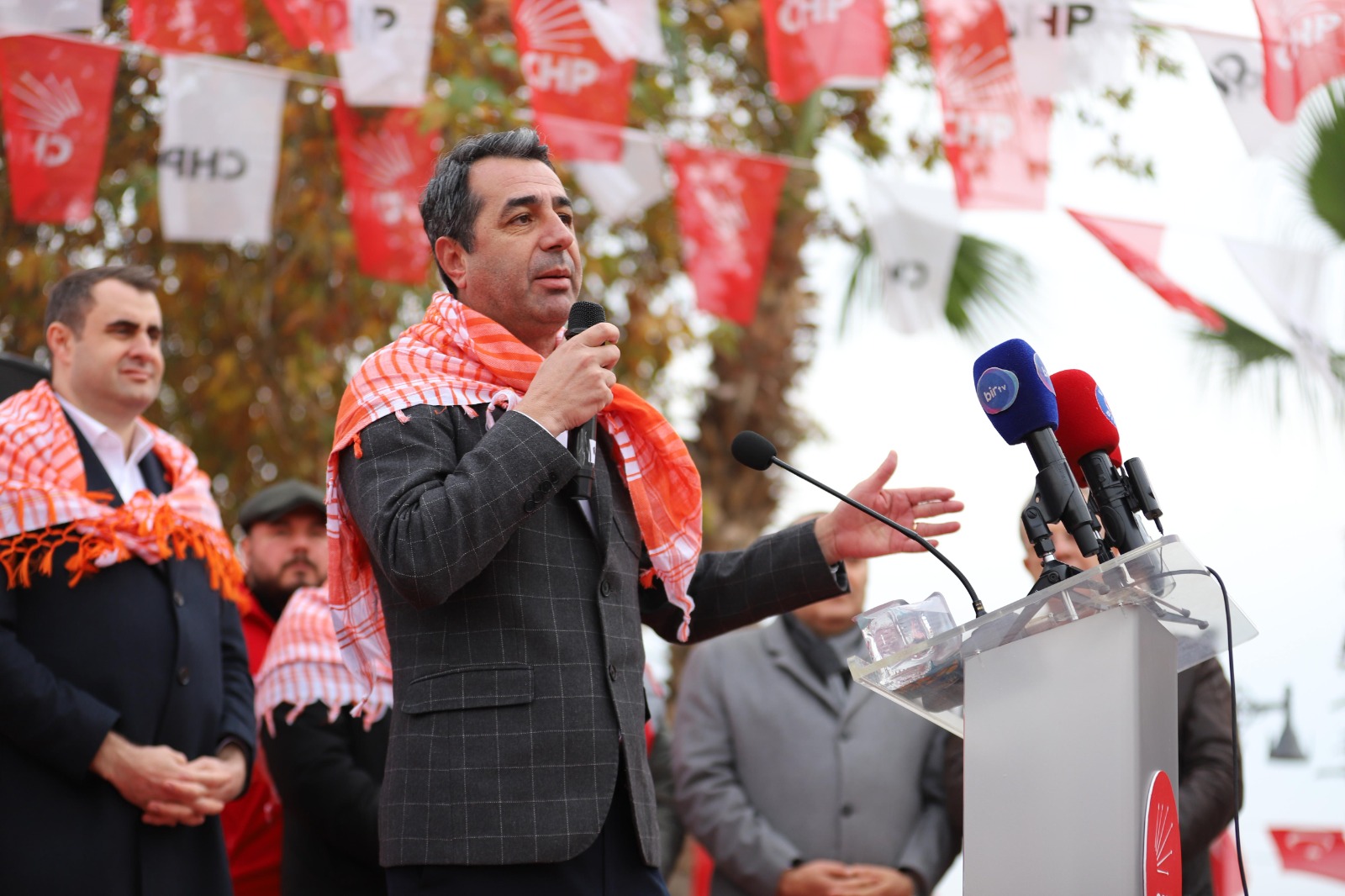 İthalat lobilerine eleştiri: "Çiftçinin yakasından düşün"