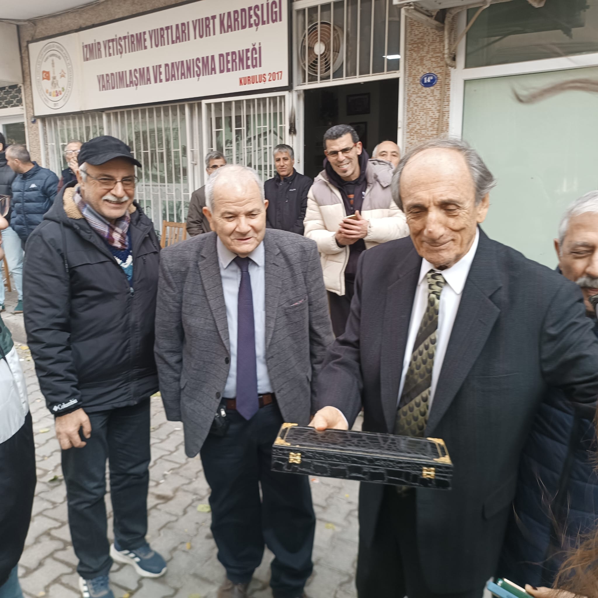 Akbulut: Dostlarımızla bir araya gelmek istedik