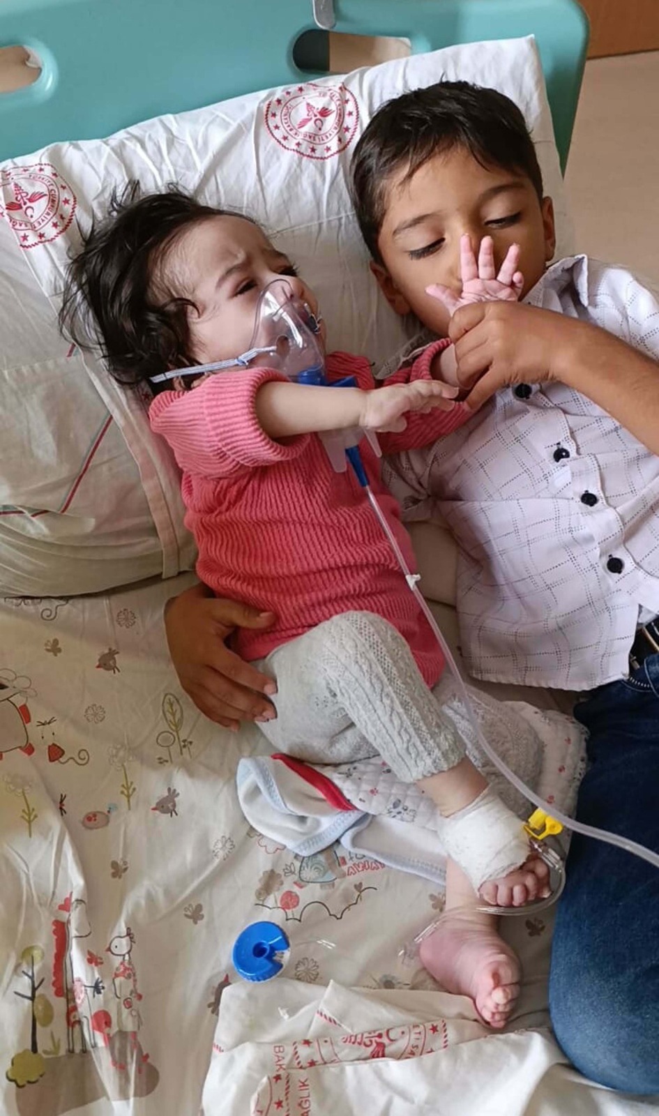 Baba Cemal Özcan: “Oğlumuz yoğun bakımda uyutuluyor”