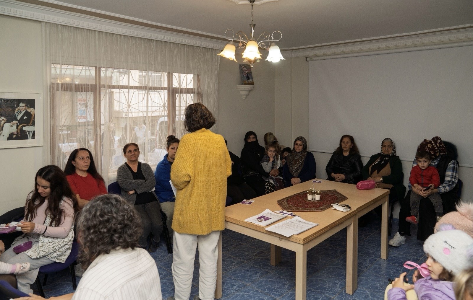 İzmir’de Kadınlara Dokunan Hizmet!1