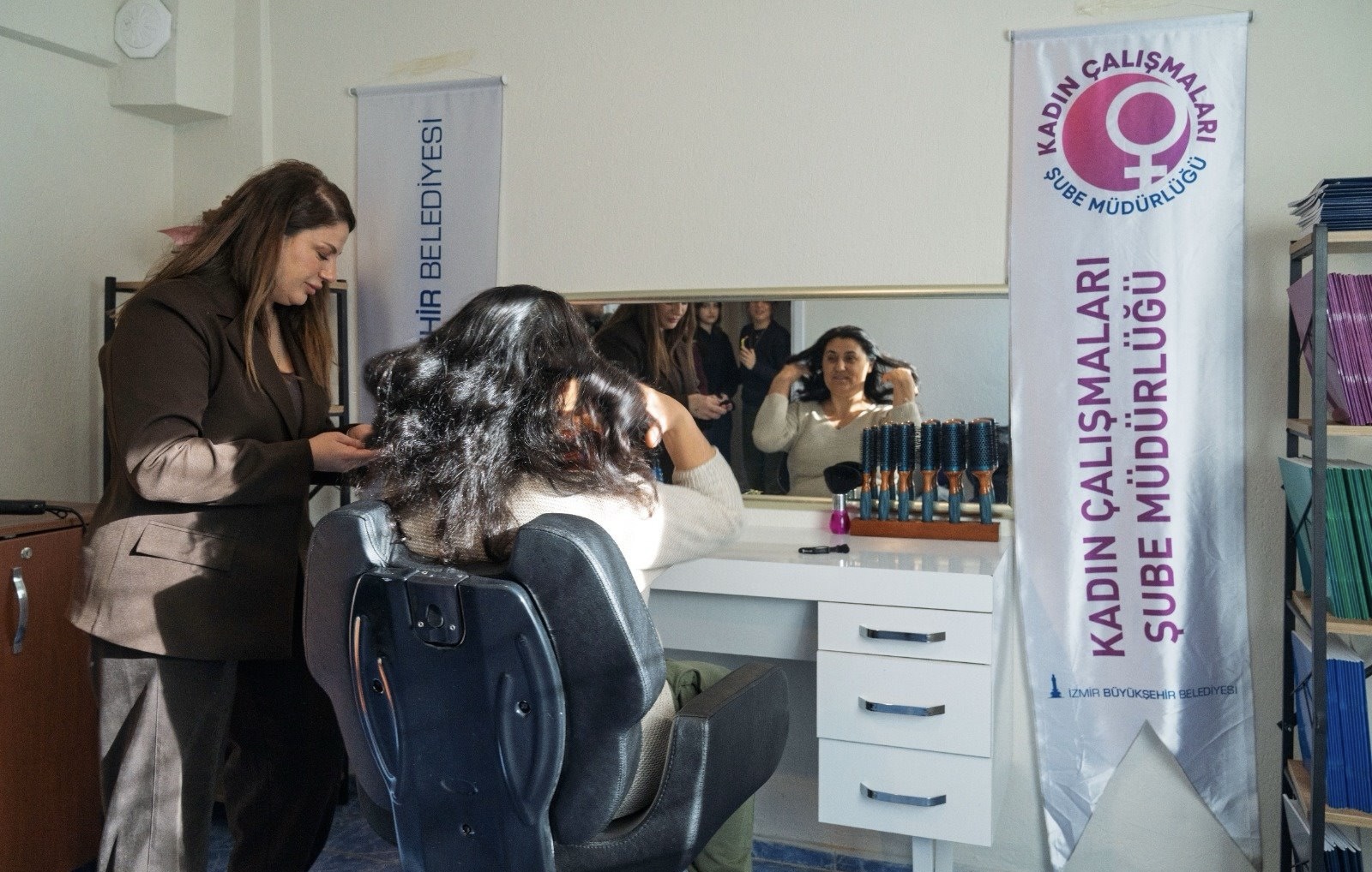 İzmir’de Kadınlara Dokunan Hizmet!3