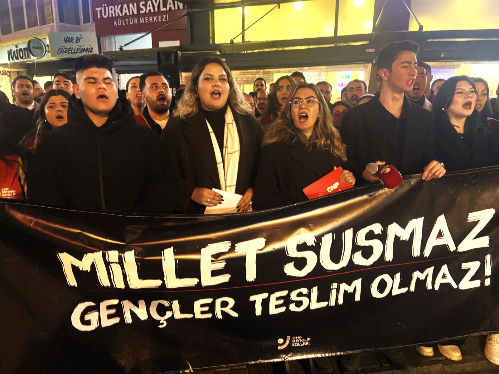 Ekonomik darboğaz ve "Günlük 100 TL" çıkmazı