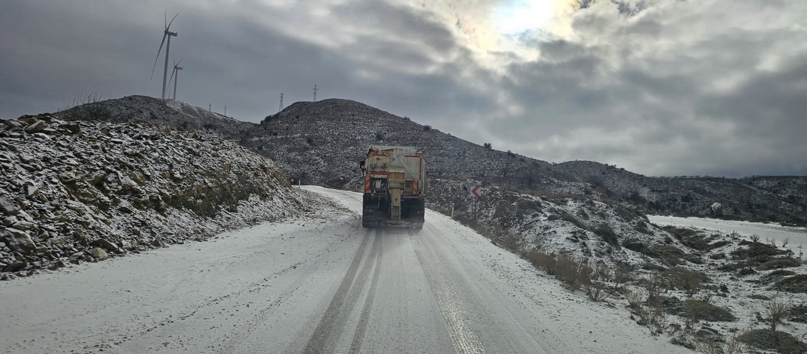 İzmir’in Yüksek Kesimleri Beyaza 3