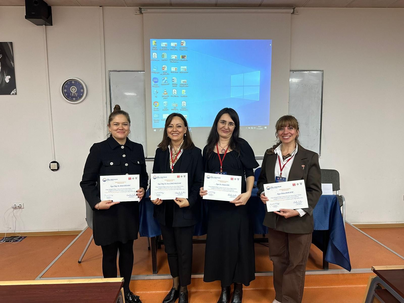 Karabağlar Belediyesi’nin Katılımcı Yönetim Modeli Ulusal Sempozyumda Örnek Gösterildi (2)