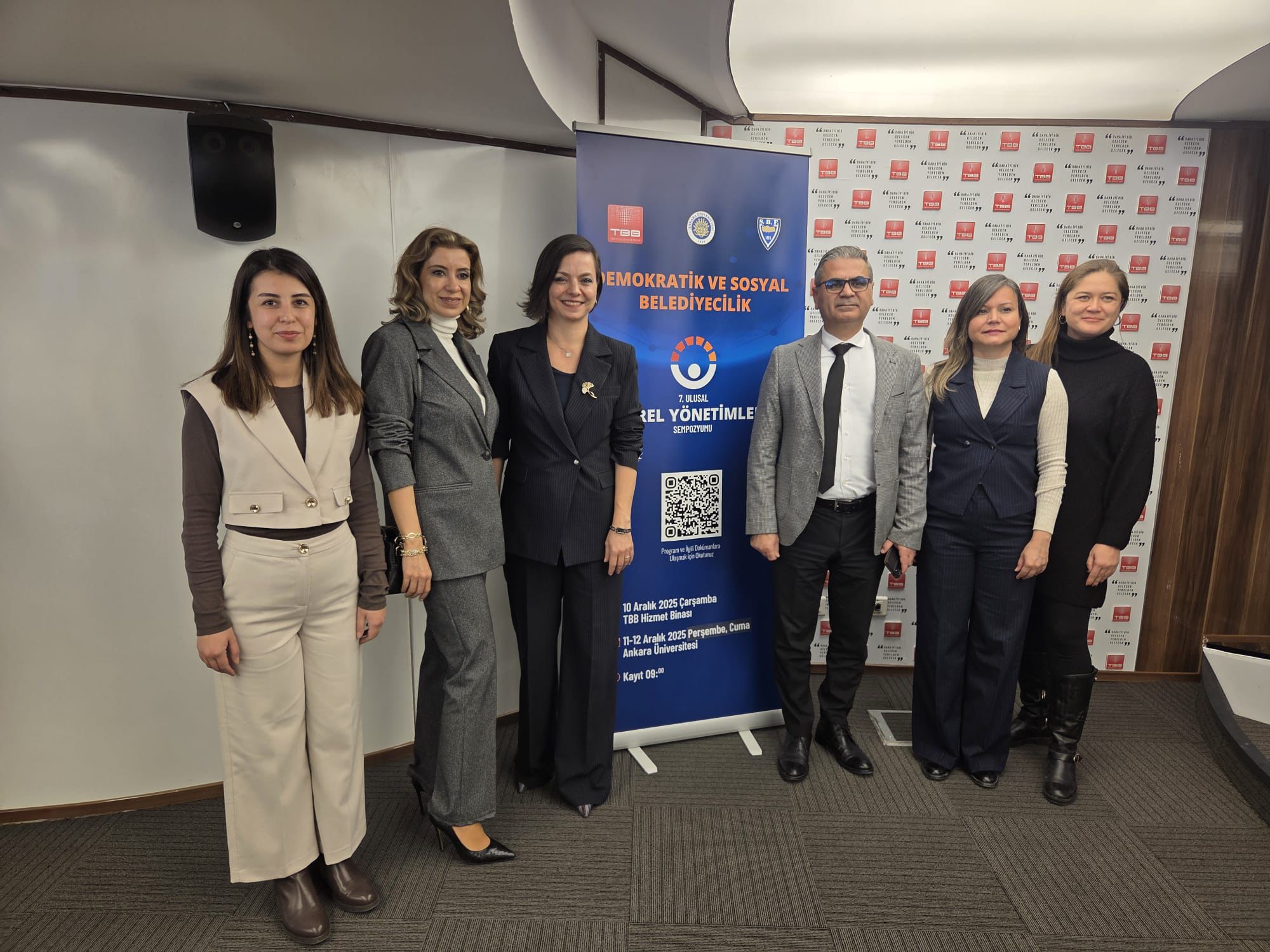 Karabağlar Belediyesi’nin Katılımcı Yönetim Modeli Ulusal Sempozyumda Örnek Gösterildi (5)