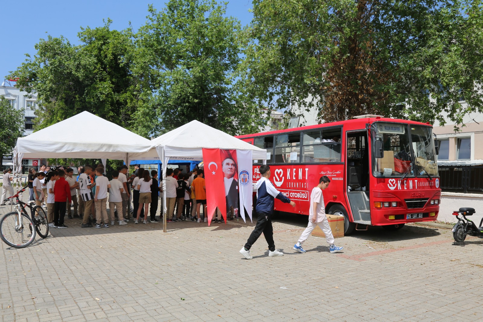 Kent Lokantası Öğrenci Otobüsü (2)