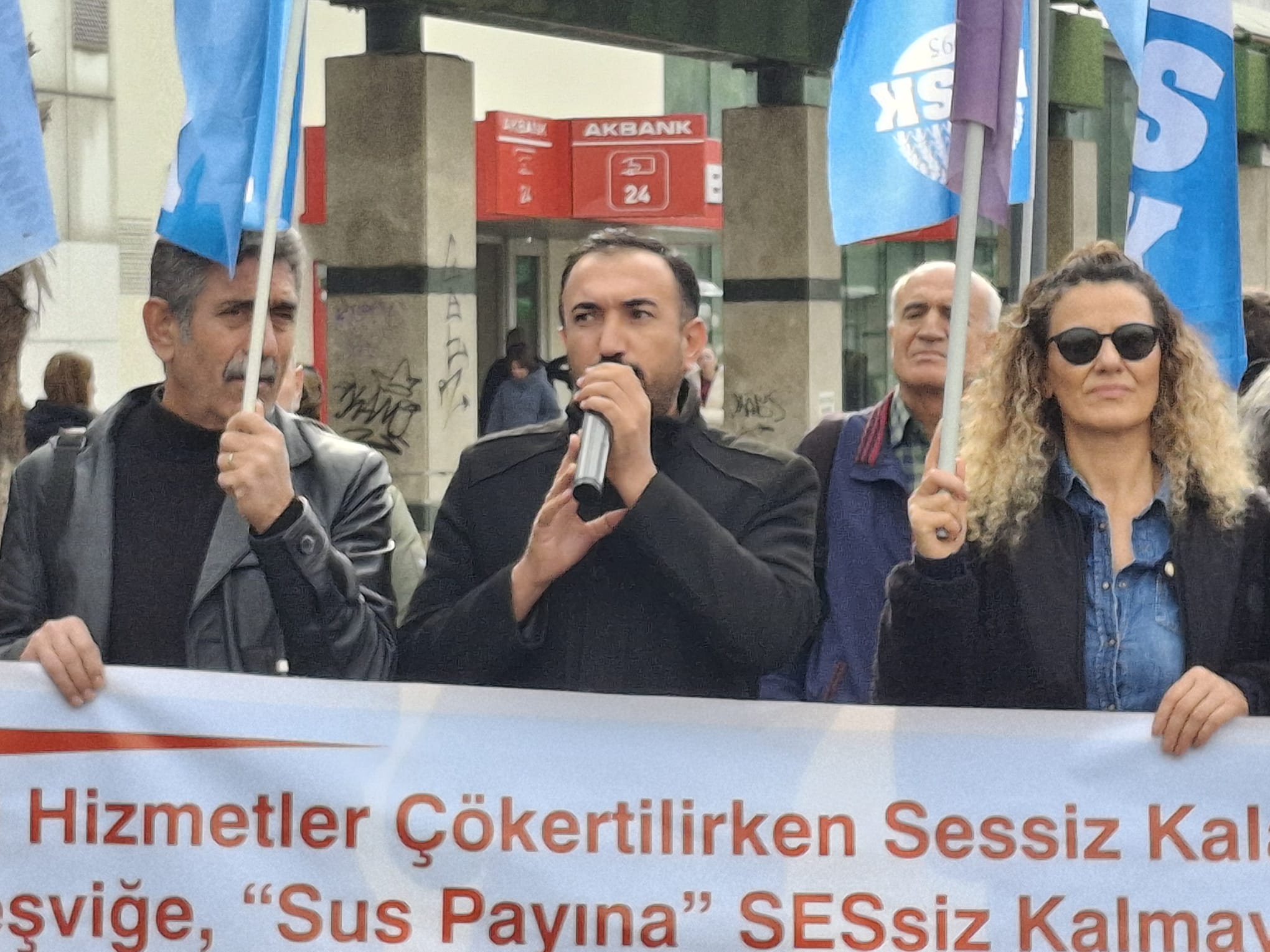 Angün: İş barışı bozulur