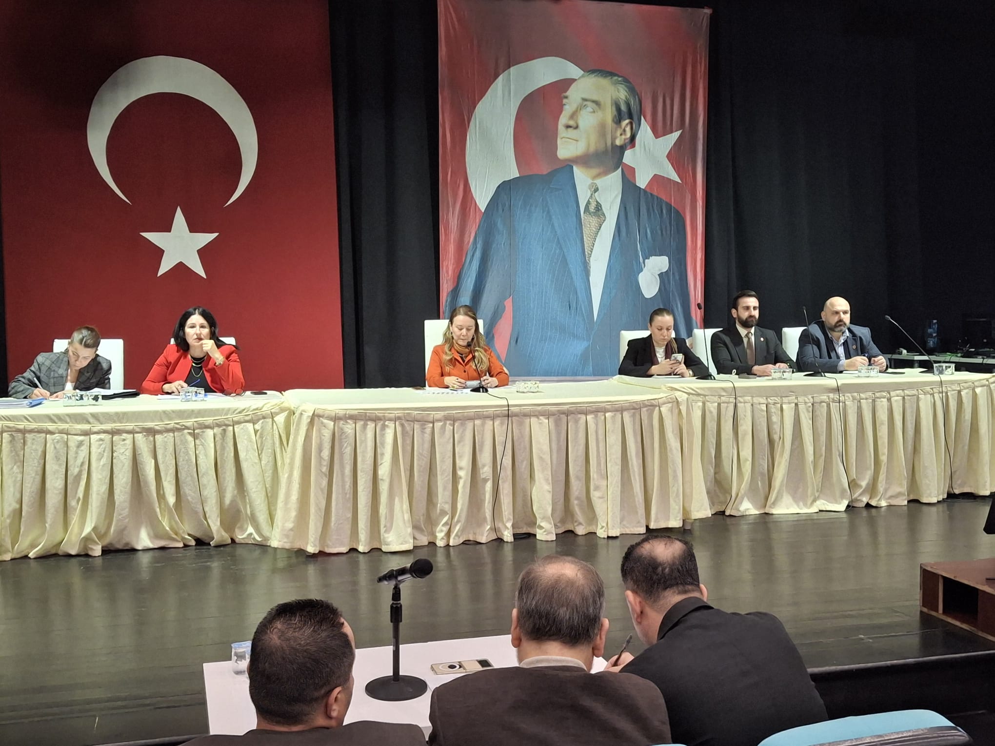 AK Parti ve MHP’den ‘eski başkanlar’ hatırlatması!