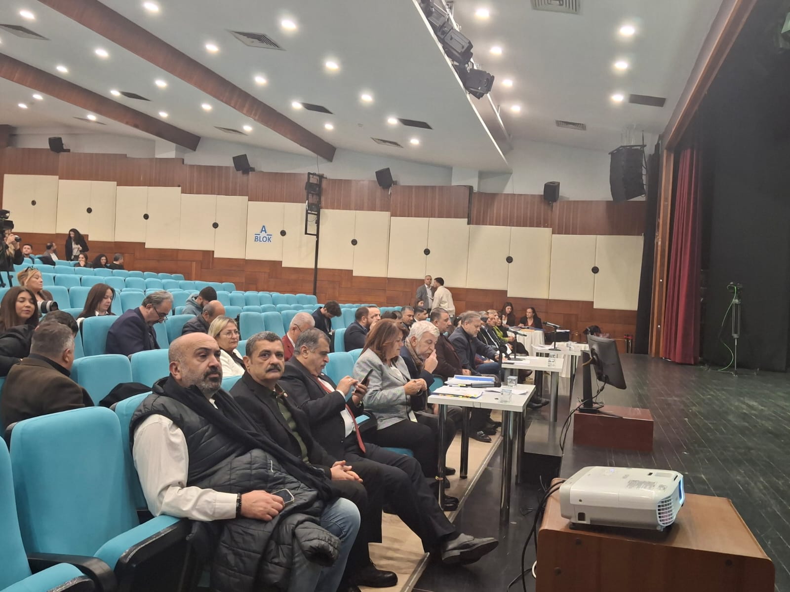 Küpeli: Burası Konak halkının er meydanı