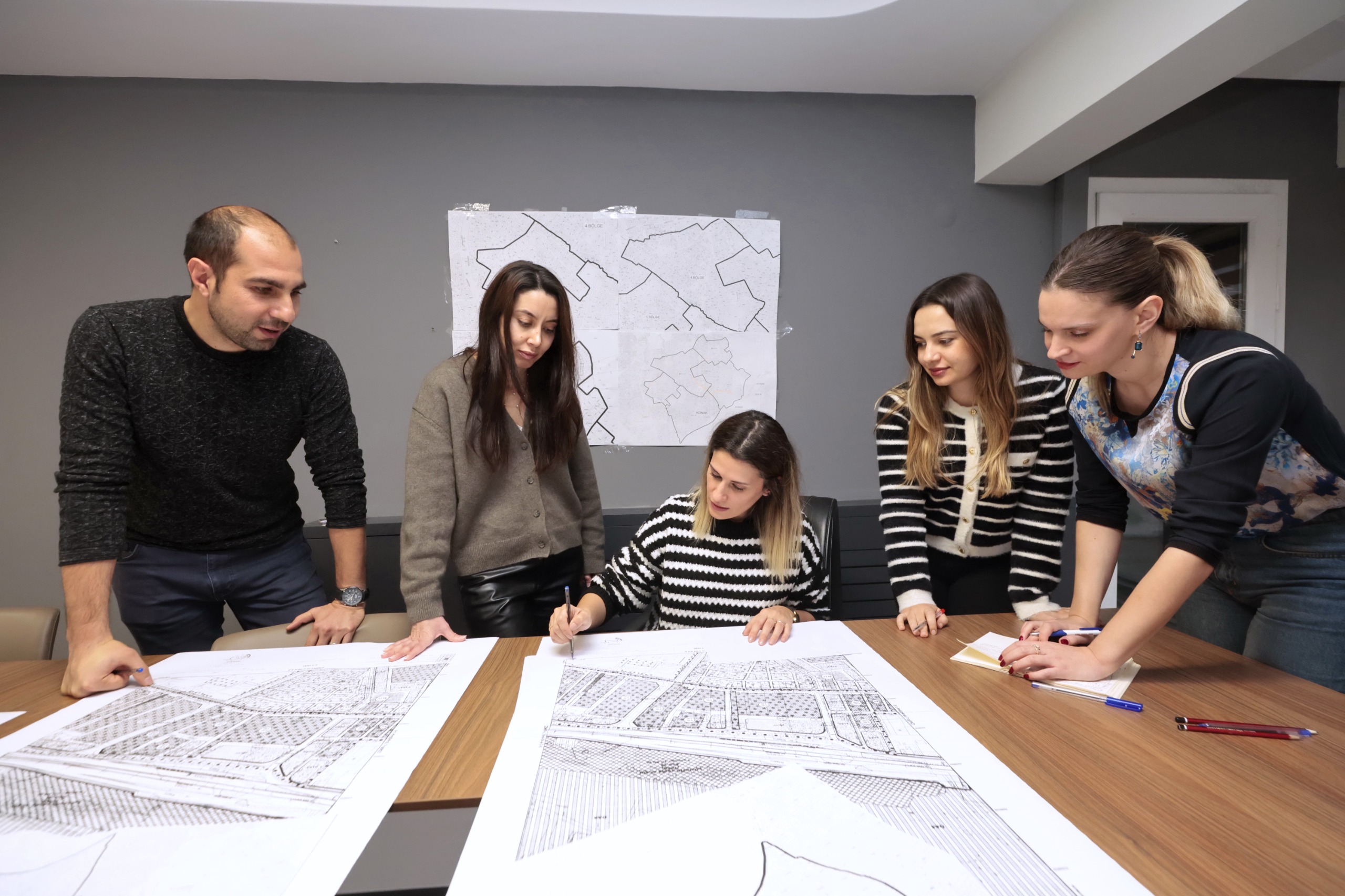 Konak’ta Kentsel Dönüşüm Uygulama Modeli Belirleniyor (2)