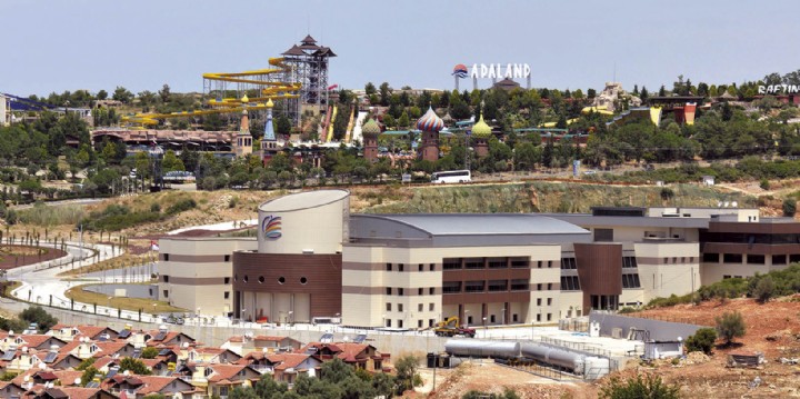 ‘Devlette kapı duvar durumdayız’