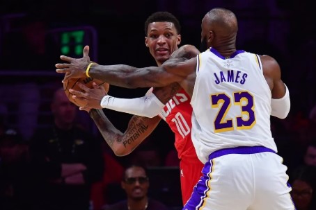 Houston gecenin kazananı oldu