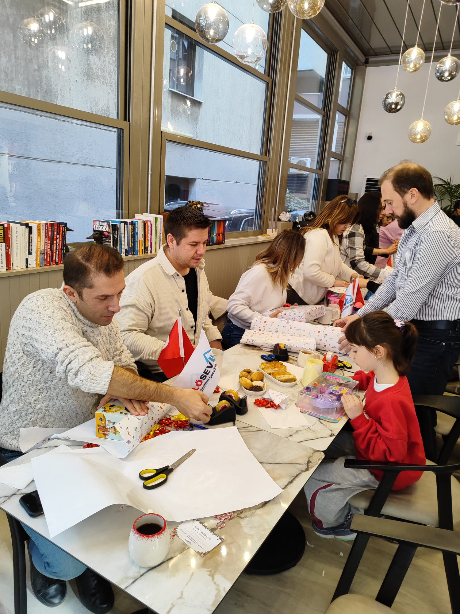 Lösev'de Yeni Yıl Hediyeleri Sevgiyle Paketlendi Foto (2)