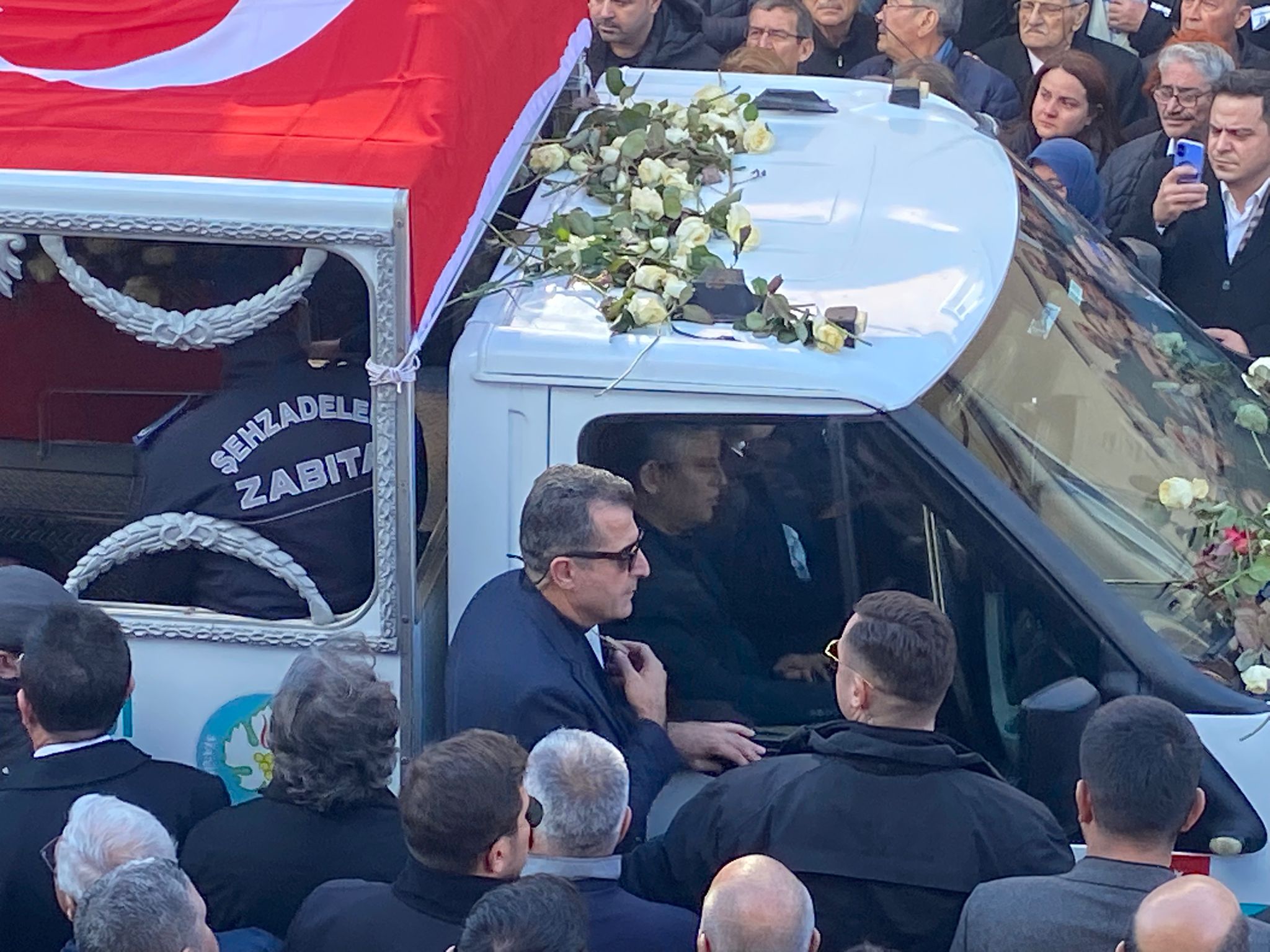 Manisa Başkan Durbay’ı Gözyaşlarıyla Ebediyete Uğurladı