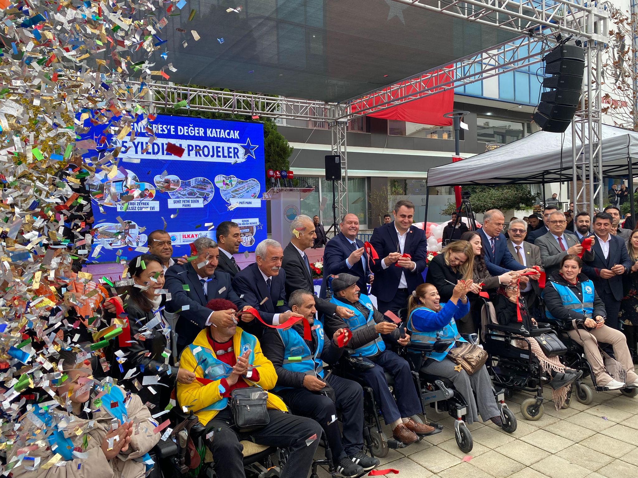 Menderes’te Toplu Açılış Coşkusu!