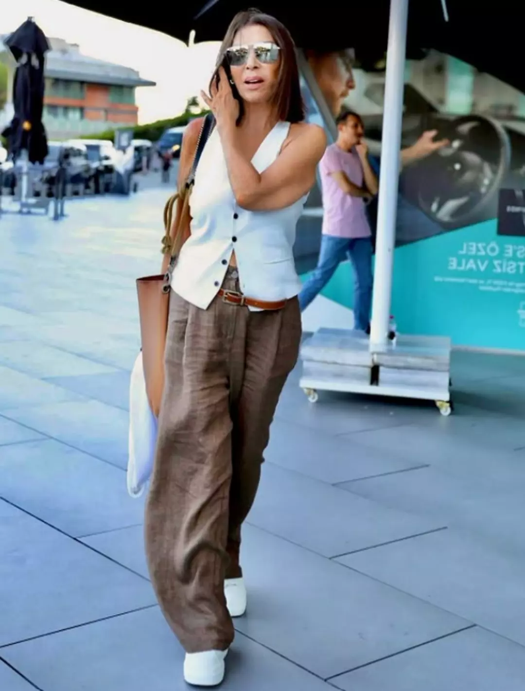 Usta oyuncunun sade ve zamansız moda anlayışı