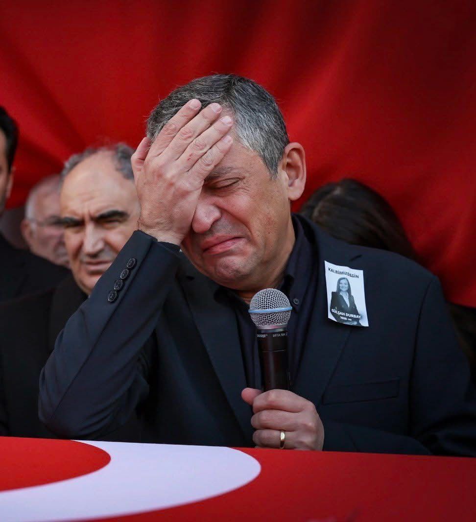 Ozgur Ozel Bir Acinin Fotografi