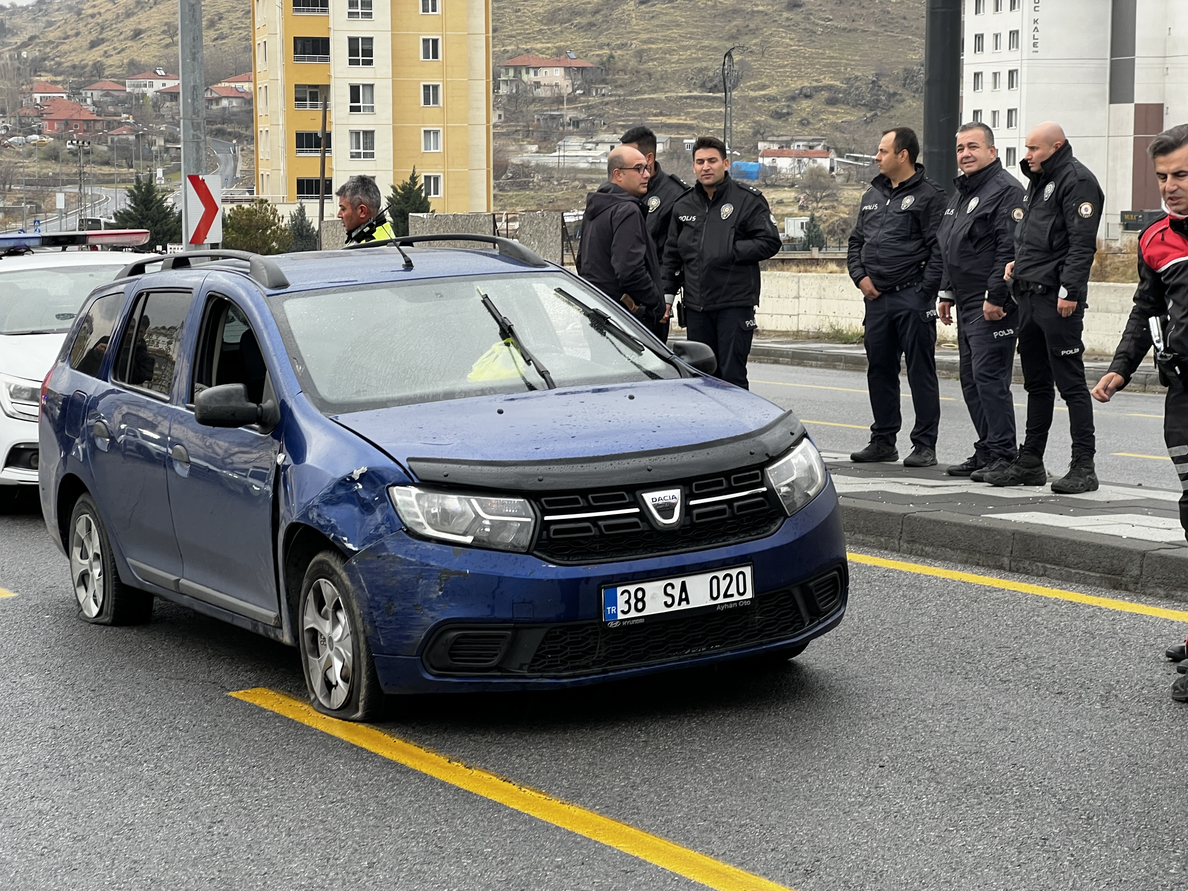 P O L I S T E N K A C A N E H L I Y E T S I Z S U R U C U O T O M O B 1053923 312721