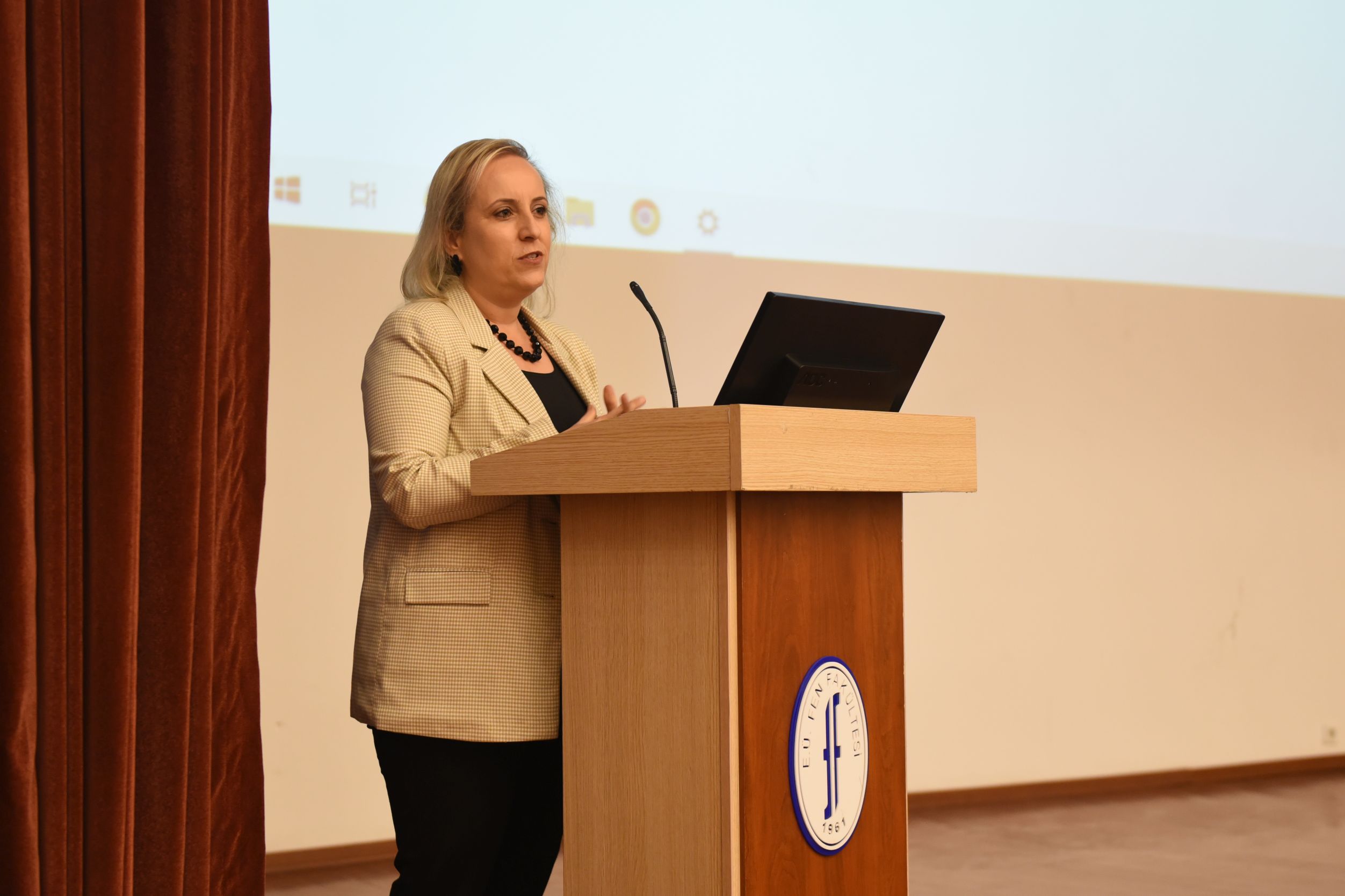 ++Prof. Dr. Esin Sipahi Kılıç (3)