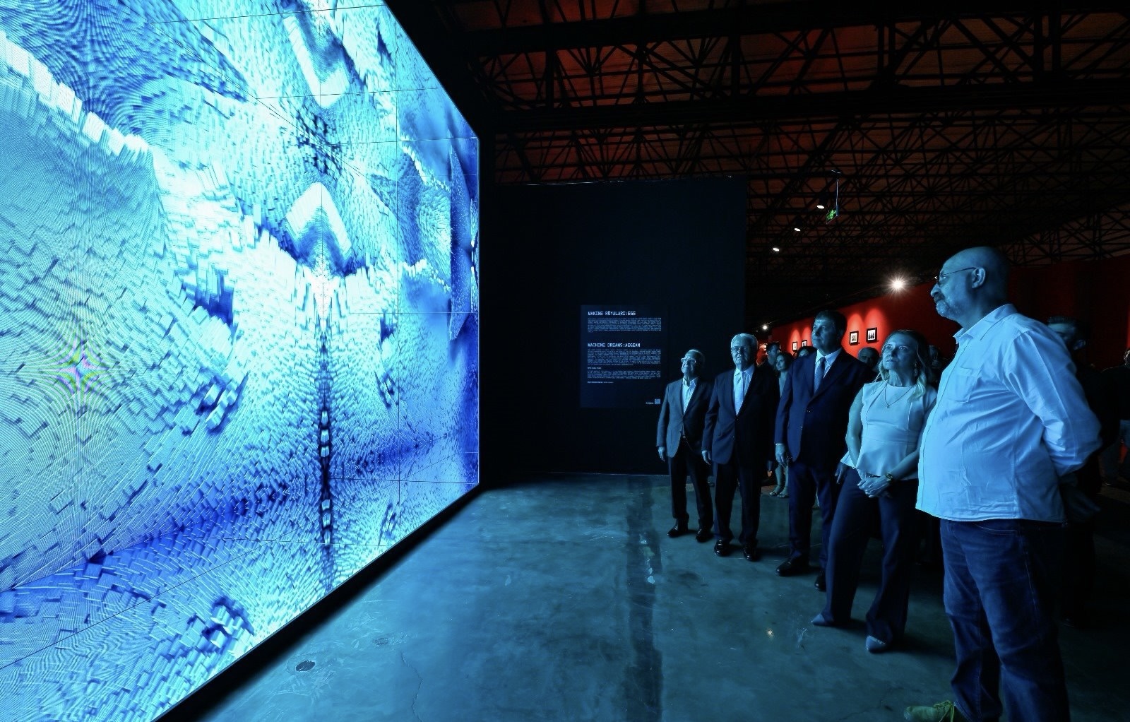 Refik Anadol’un Eserleri İzmir’de1