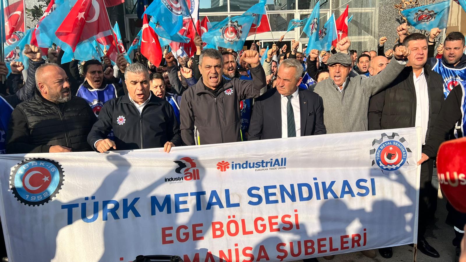 “Zafer direnen Türk Metalci’nin olacak”