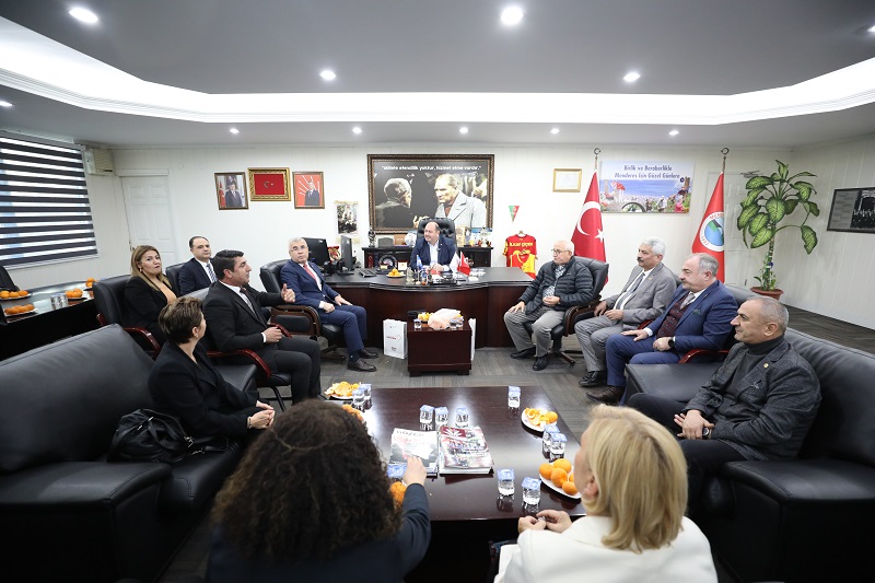 Türkiye’nin Dört Bir Yanından Muhtarlar Menderes’te Toplandı