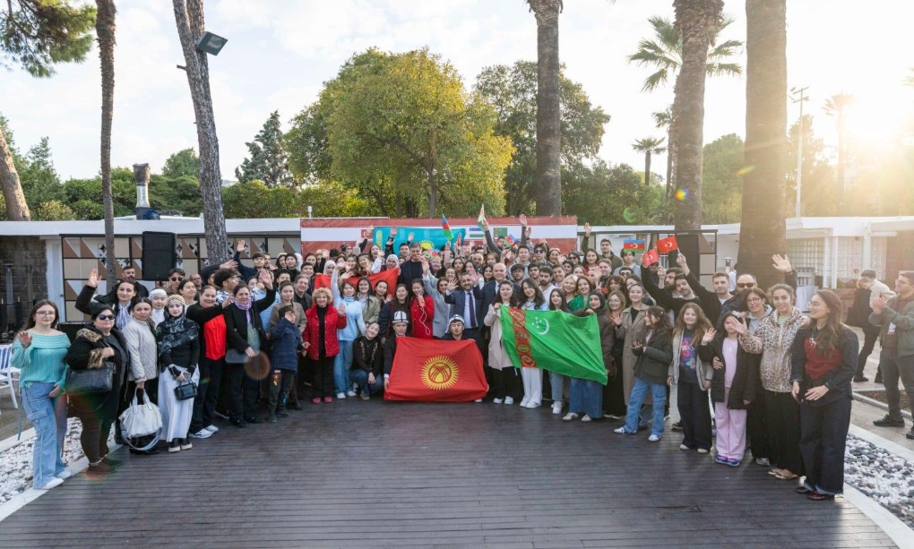 İzmir’in hoşgörüsü ve gençlere mesajı: “Sevgi devam edecek”