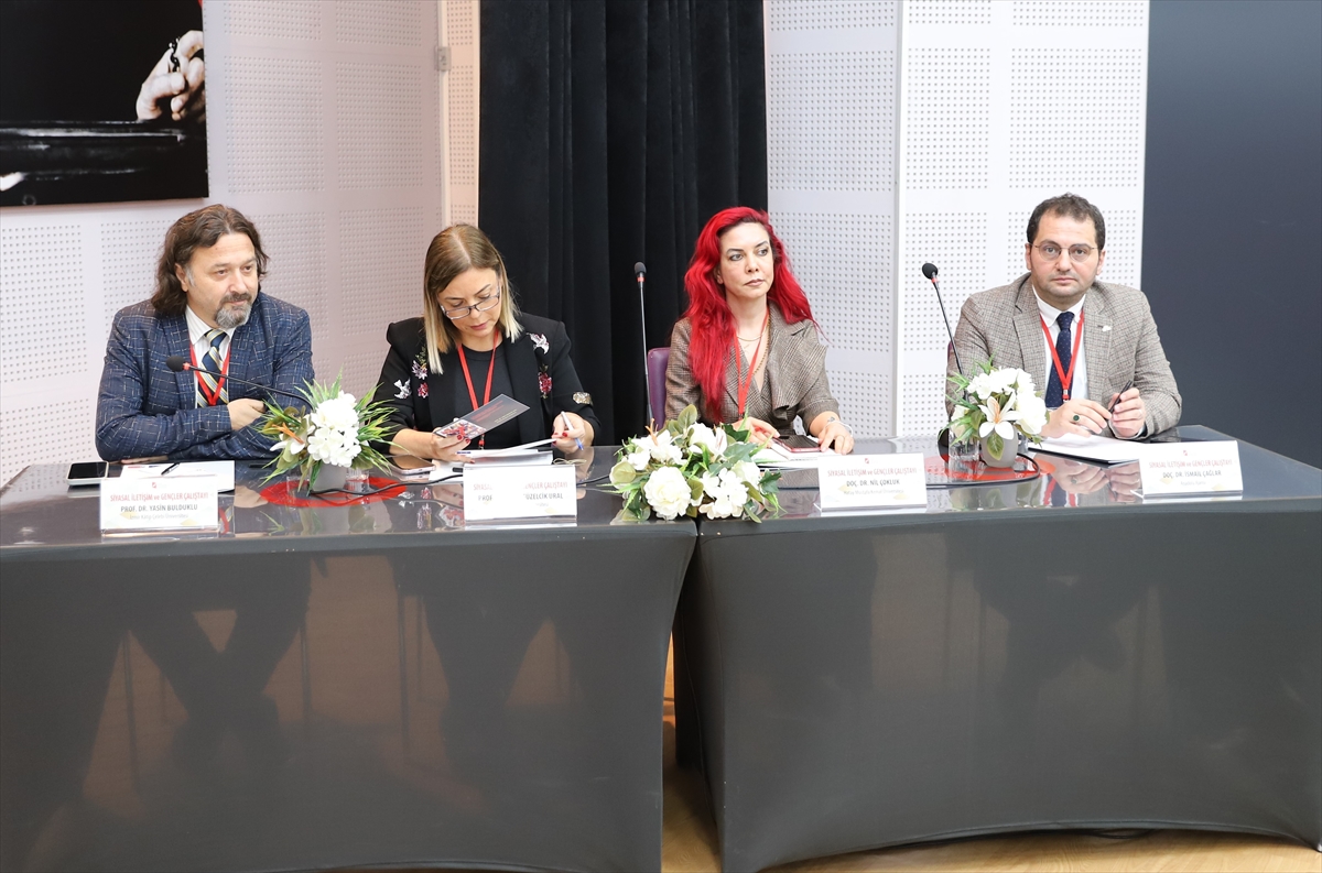 "Siyaset ve gençler" Paneliyle bilimsel değerlendirme