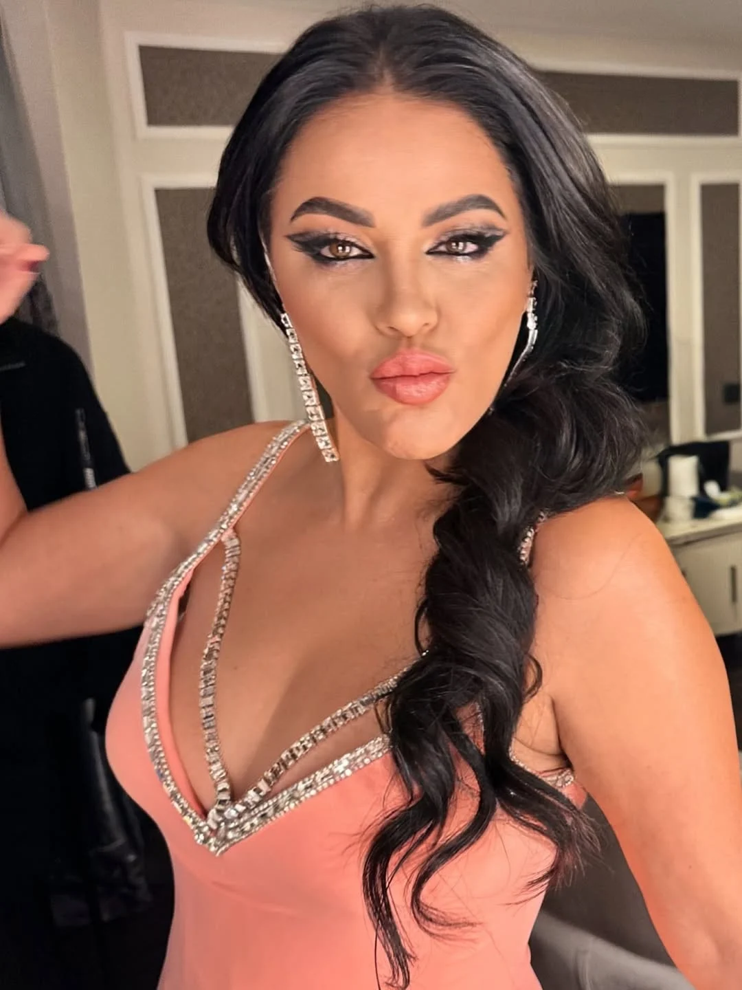 Mersin konseri öncesi kulis pozları