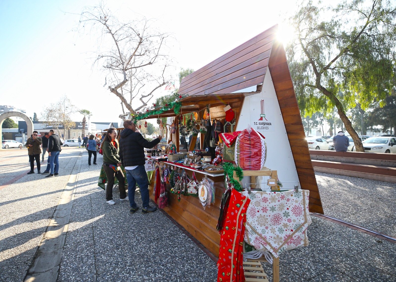 Zühtü Işıl Meydanı Işıl Işıl3