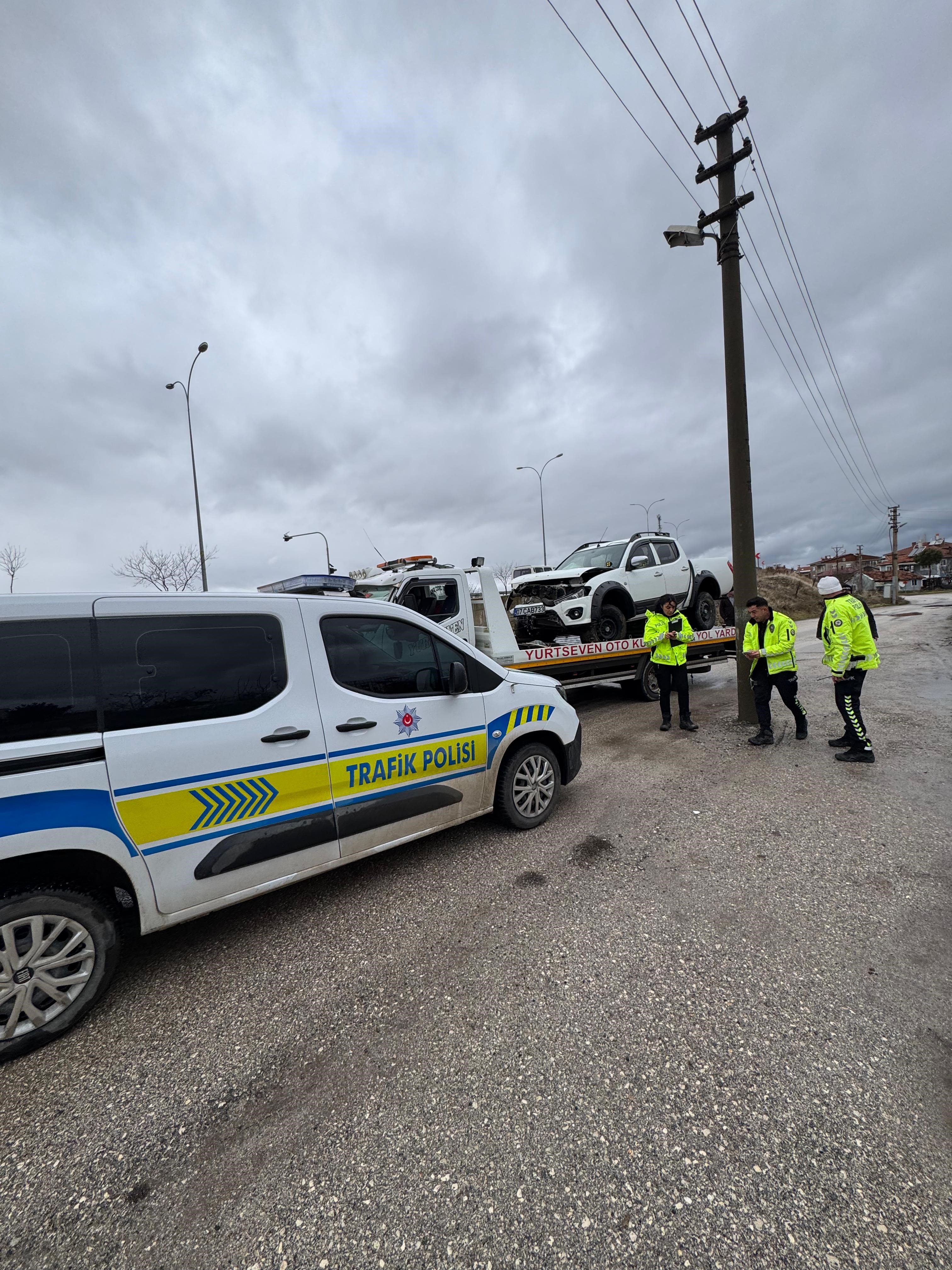 5 Metreden Alt Yola Düştü!