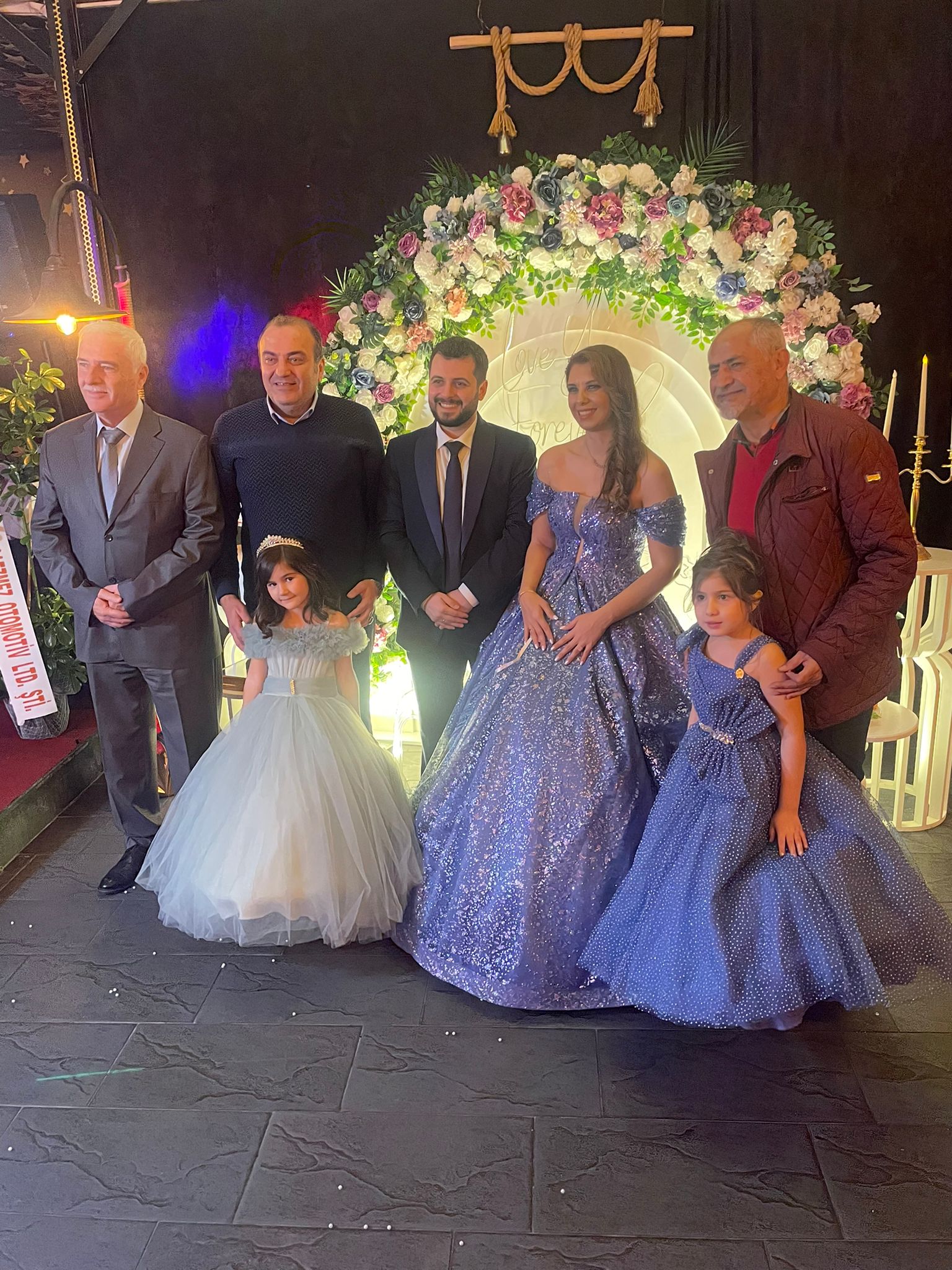 Yüzükleri İzmirli vekil taktı